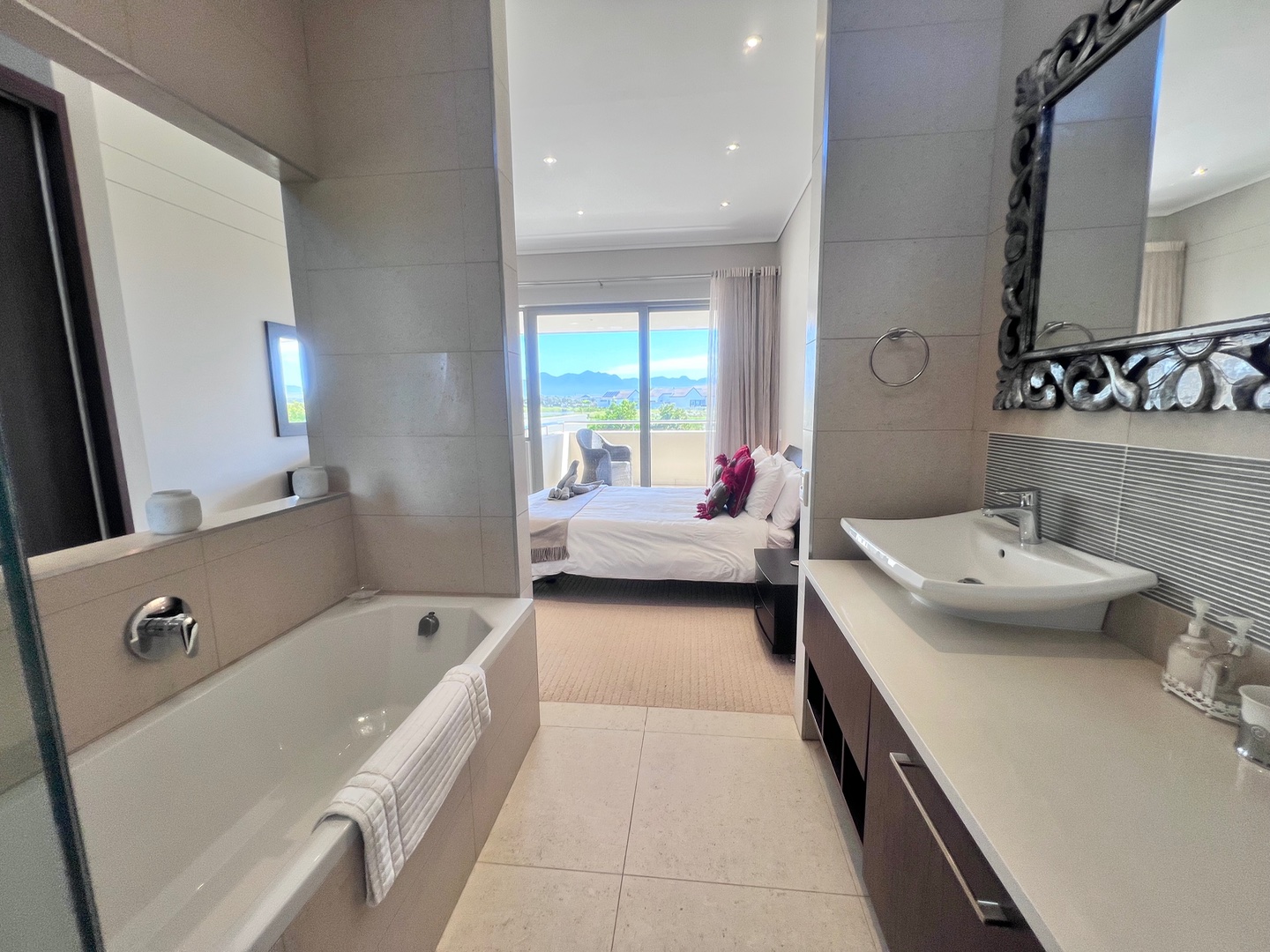  Bedroom Property for Sale in Oubaai Western Cape